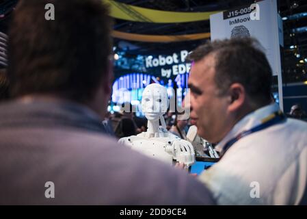 Un robot 3D imprimé grandeur nature est photographié au coin InMoov lors du salon VivaTech (Viva Technology) du 24 mai 2018 à Paris. Photo par ELIOT BLONDT/ABACAPRESS.COM Banque D'Images