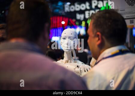 Un robot 3D imprimé grandeur nature est photographié au coin InMoov lors du salon VivaTech (Viva Technology) du 24 mai 2018 à Paris. Photo par ELIOT BLONDT/ABACAPRESS.COM Banque D'Images