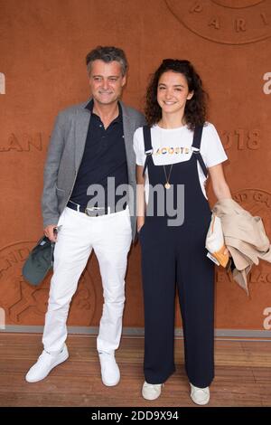 Philippe Dajoux et l'actrice Pauline Bression au Village lors de l'Open de tennis français à l'arène Roland-Garros le 27 mai 2018 à Paris, France. Photo de Nasser Berzane/ABACAPRESS.COM Banque D'Images