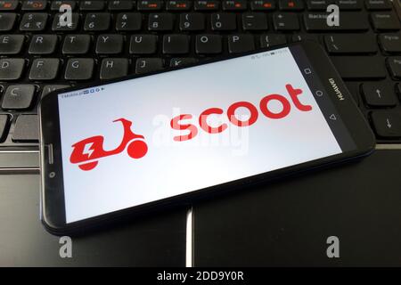 KONSKIE, POLOGNE - 21 décembre 2019 : logo de la société Scroot affiché sur le téléphone mobile Banque D'Images