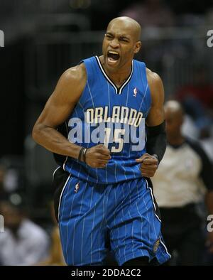 PAS DE FILM, PAS DE VIDÉO, PAS de TV, PAS DE DOCUMENTAIRE - le gardien Magic d'Orlando Vince carter (15) célèbre lors de la victoire de la magie de 98-84 sur les Hawks d'Atlanta dans le jeu 4 de la NBA Eastern Conference Playoffs à Philips Arena à Atlanta, GA, USA le 10 mai 2010. Photo de Gary W. Green/Orlando Sentinel/MCT/Cameleon/ABACAPRESS.COM Banque D'Images
