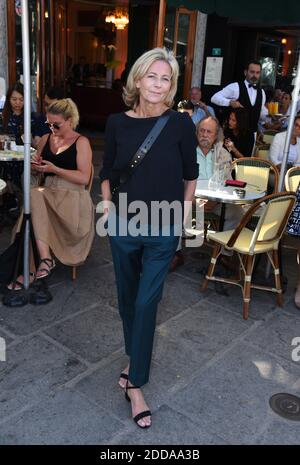 Claire Chazal lors du soir l'été Littéraire des deux Magots a Paris, France le 25 juin 2018 photo par Alain Apaydin/ABACAPRESS.COM Banque D'Images