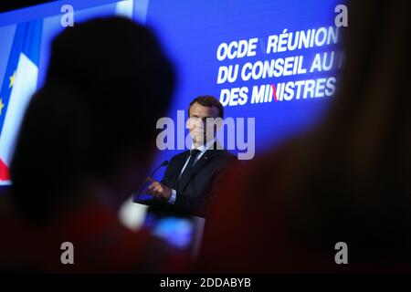 Le Président Emmanuel Macron assiste à la réunion du conseil ministériel de l'Organisation de coopération et de développement économiques (OCDE) sur le thème "recel multilatéralisme" à Paris, le 30 mai 2018. Photo de Hamilton/pool/ABACAPRESS.COM Banque D'Images