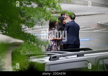 Kim Kardashian West quitte l'aile ouest de la Maison Blanche après avoir rencontré des responsables, dont le conseiller principal Jared Kushner, pour discuter de la réforme pénitentiaire le 30 mai 2018 à Washington, DC. Photo par Olivier Douliery/Abaca Press Banque D'Images