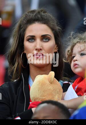 Charlotte Trippier, épouse de Kieran Trippier d'Angleterre et leur fils Jacob Trippier participant à la finale de 1/8 entre la Colombie et l'Angleterre lors de la coupe du monde de la FIFA 2018 à Moscou, en Russie, le 3 juillet 2018. Photo de Christian Liewig/ABACAPRESS.COM Banque D'Images