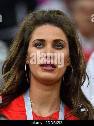 Charlotte Trippier, épouse de Kieran Trippier d'Angleterre et leur fils Jacob Trippier participant à la finale de 1/8 entre la Colombie et l'Angleterre lors de la coupe du monde de la FIFA 2018 à Moscou, en Russie, le 3 juillet 2018. Photo de Christian Liewig/ABACAPRESS.COM Banque D'Images