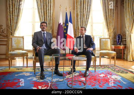 Le président Emmanuel Macron rencontre le cheikh Tamim bin Hamad Al Thani de l'Amir du Qatar à l'Elysée Palace, le 06 juillet 2018, à Paris, en France. Photo de Hamilton/Pool/ABACAPRESS.COM Banque D'Images