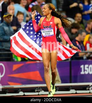 PAS DE FILM, PAS DE VIDÉO, PAS de TV, PAS DE DOCUMENTAIRE - Sanya Richards-Ross des Etats-Unis célèbre après avoir remporté la course féminine de 400m au stade olympique lors des Jeux Olympiques d'été 2012 à Londres, Royaume-Uni, le dimanche 5 août 2012. Photo de Harry E. Walker/MCT/ABACAPRESS.COM Banque D'Images