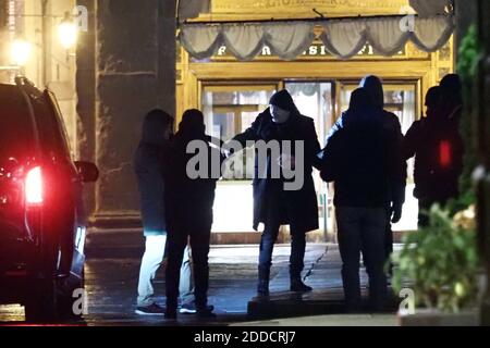 Bologne, Italie. 24 novembre 2020. Vasco Rossi gira nuovo clip sur piazza maggiore - Foto Michele Nucci durante VASCO ROSSI GIRA NUOVO CLIP SUR NOTTURNA SUR PIAZZA MAGGIORE, News sur Bologna, Italia, 24 novembre 2020 crédit: Agence photo indépendante/Alay Live News Banque D'Images