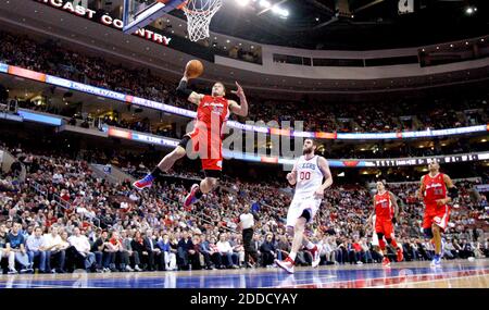 PAS DE FILM, PAS DE VIDÉO, PAS de TV, PAS DE DOCUMENTAIRE - le 11 février 2013, Blake Griffin de Los Angeles Clippers s'oppose aux 76ers de Philadelphie au Wells Fargo Center de Philadelphie, PA, USA. Photo de Ron Cortes/Philadelphia Inquirer/MCT/ABACAPRESS.COM Banque D'Images