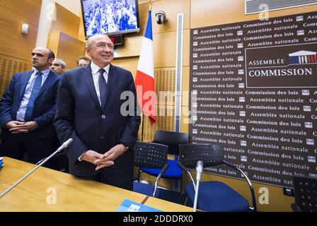Le ministre français de l'intérieur, Gérard Collomb, arrive devant la Commission du droit de la chambre basse du Parlement le 23 juillet 2018 à Paris, à la suite de reportages dans les médias qui suggéraient qu'il était au courant d'une agression par un assistant de haut niveau de la sécurité présidentielle, mais qu'il était calme. Photo par ELIOT BLONDT/ABACAPRESS.COM Banque D'Images