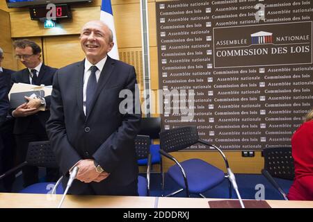 Le ministre français de l'intérieur, Gérard Collomb, arrive devant la Commission du droit de la chambre basse du Parlement le 23 juillet 2018 à Paris, à la suite de reportages dans les médias qui suggéraient qu'il était au courant d'une agression par un assistant de haut niveau de la sécurité présidentielle, mais qu'il était calme. Photo par ELIOT BLONDT/ABACAPRESS.COM Banque D'Images