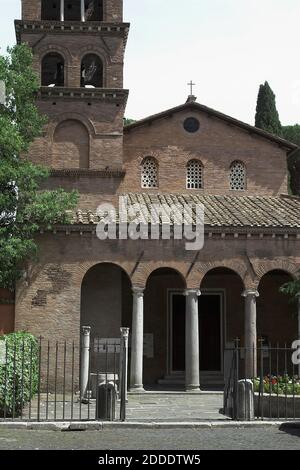 Roma, ROM, Italie, Italien; San Giovanni a Porta Latina; Saint John avant la porte latine; Kościół św. Jana W Łacińskiej Bramie; 拉丁门前圣若望圣殿 Banque D'Images