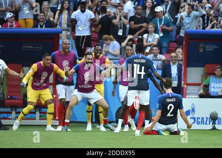 Photo du fichier - la France célèbre l'égaliseur Benjamin Pavard lors du match final 2018 de la coupe du monde de la FIFA en Russie 1/8 entre la France et l'Argentine à Kazan, en Russie, le 30 juin 2018. La frappe de Benjamin Pavard contre l'Argentine a été couronnée le but de la coupe du monde du tournoi. La dernière star française a joué un rôle clé dans la campagne russe de Didier Deschamps cet été, aidant son pays à remporter le tournoi pour la première fois depuis 1998. Photo de Lionel Hahn/ABACAPRESS.COM Banque D'Images