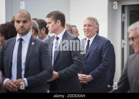 François Bayrou lors de l'inauguration de la nouvelle zone touristique à l'observatoire du pic du midi dans la montagne des Pyrénées à la Mongie à Bagnères-de-Bigorre, le 26 juillet 2018. Photo par ELIOT BLONDT/ABACAPRESS.COM Banque D'Images