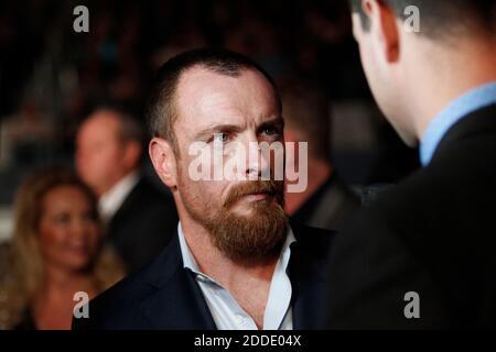 PAS DE FILM, PAS DE VIDÉO, PAS de TV, PAS DE DOCUMENTAIRE - Toby Stephens assiste à la première de 13 heures: The Secret Soldiers of Benghazi au AT&T Stadium à Arlington, TX, USA, le mardi 12 janvier 2016. Photo de Paul Moseley/fort Worth Star-Telegram/TNS/ABACAPRESS.COM Banque D'Images