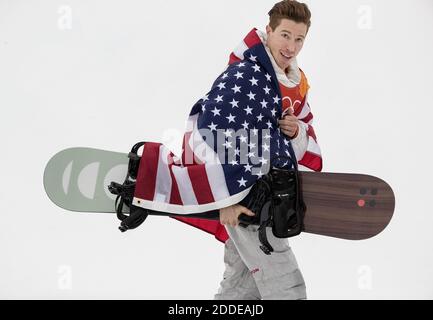 PAS DE FILM, PAS DE VIDÉO, PAS de TV, PAS DE DOCUMENTAIRE - Shaun White célèbre après avoir remporté la médaille d'or dans la finale hommes de demi-pipe Snowboard à Phoenix Park en Corée du Sud le mercredi 14 février 2018, pendant les Jeux Olympiques d'hiver de Pyeongchang. Photo de Carlos Gonzalez/Minneapolis Star Tribune/TNS/ABACAPRESS.COM Banque D'Images