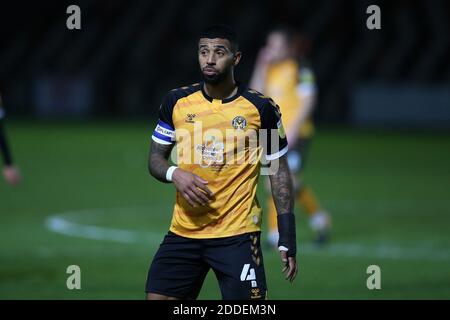 Newport, Royaume-Uni. 24 novembre 2020. Joss Labadie, du comté de Newport, regarde. EFL football League Two Match, Newport County v Walsall à Rodney Parade à Newport, pays de Galles, le mardi 24 novembre 2020. Cette image ne peut être utilisée qu'à des fins éditoriales. Utilisation éditoriale uniquement, licence requise pour une utilisation commerciale. Aucune utilisation dans les Paris, les jeux ou les publications d'un seul club/ligue/joueur. photo par Andrew Orchard/Andrew Orchard sports Photography/Alamy Live News crédit: Andrew Orchard sports Photography/Alamy Live News Banque D'Images