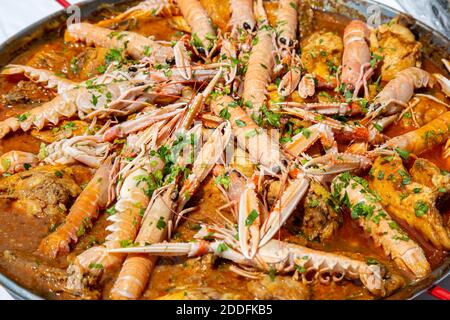 Crabe espagnol traditionnel, viande et fruits de mer. Langoustine, langoustine ou scampi de la baie de Dublin. Banque D'Images