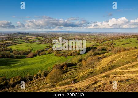 Une vue d'automne depuis Crickley Hill à travers la campagne du Gloucestershire vers Cheltenham Spa et les Malvern Hills, Angleterre Banque D'Images