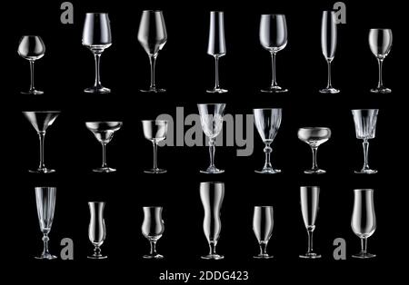 Collage de différents verres vides sur fond sombre Banque D'Images