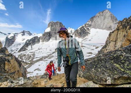 Grimpeurs au parc provincial Bugaboo, Colombie-Britannique, Canada Banque D'Images