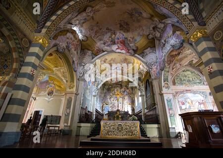 BOBBIO, ITALIE, 20 AOÛT 2020 - l'intérieur de la cathédrale de Bobbio, Santa Maria Assunta, est une église paroissiale de Bobbio dans la province de Piacenza, Banque D'Images