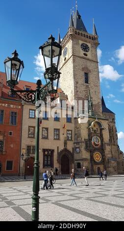Horloge astronomique sur l'Hôtel de Ville, place de la Vieille Ville, site du patrimoine mondial de l'UNESCO, Prague, République Tchèque, Europe Banque D'Images