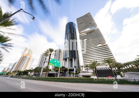Groupe de bâtiments haute condominiums Sunny Isles Beach Florida USA Banque D'Images