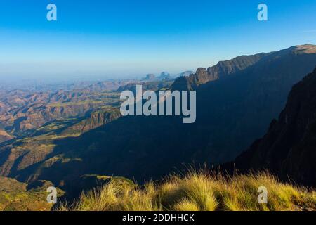 Vue sur le paysage du parc national des montagnes Simien, Éthiopie Banque D'Images