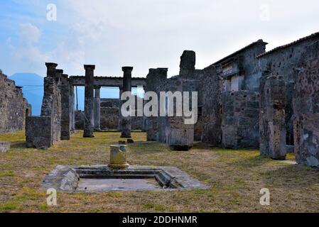 Les ruines de l'ancienne ville romaine de Pompéi, en Italie, ont été détruites Et enterré avec des cendres après l'éruption du Vésuve en 79 AD Banque D'Images