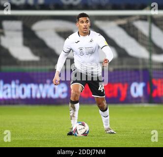 Liberty Stadium, Swansea, Glamorgan, Royaume-Uni. 25 novembre 2020. Championnat de football de la Ligue anglaise de football, Swansea City contre Sheffield mercredi; Ben Cabango de Swansea City crédit: Action plus Sports/Alamy Live News Banque D'Images