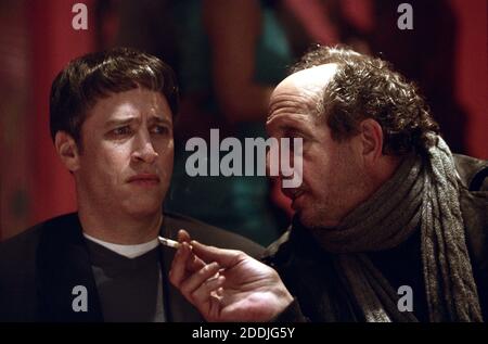 JON STEWART, VINCENT SCHIAVELLI, « Dath to Smoochy » (2002) photo Credit: Takashi Seida / Warner Bros. / The Hollywood Archive / référence de fichier # 34078-0140FSTHA Banque D'Images