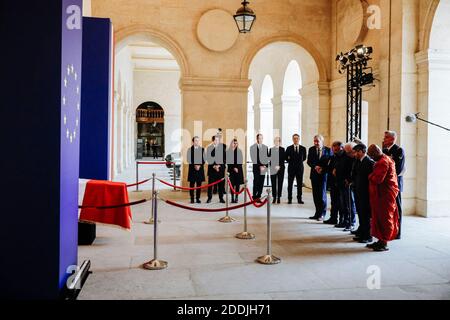 Les autorités religieuses paient leurs respects au cercueil du président français Jacques Chirac dimanche 29 septembre 2019 à Paris. Jacques Chirac sera dans l'état dimanche lors d'une cérémonie publique au monument des Invalides, où la France honorera ses héros. Un service commémoratif et des funérailles privées sont prévus pour lundi. Photo de Kamil Zihnioglu/Pool/ABACAPRESS.COM Banque D'Images