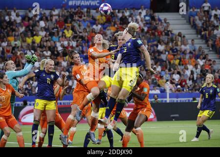 Action de défense lors du match final de la coupe du monde de football féminin FIFA 2019 1/2 Suède contre pays-Bas au stade Groupama de Lyon, France, le 3 juillet 2019. Les pays-Bas ont gagné 1-0. Photo de Henri Szwarc/ABACAPRESS.COM Banque D'Images