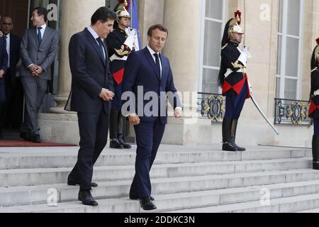 Le président français Emmanuel Macron accueille Netchirvan Barzani, Président du gouvernement régional du Kurdistan d'Irak, qui arrive au Palais de l'Elysée, Paris, France, le 10 juillet 2019. Photo de Henri Szwarc/ABACAPRESS.COM Banque D'Images