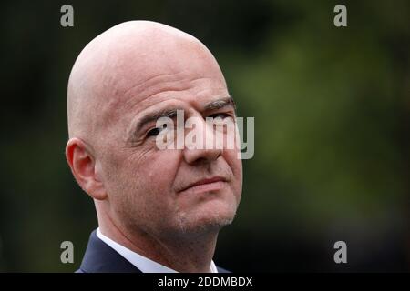 Le président de la FIFA, Gianni Infantino, attend le président Donald Trump sur la pelouse sud de la Maison Blanche à Washington le 9 septembre 2019. Photo de Yuri Gripas/ABACAPRESS.COM Banque D'Images
