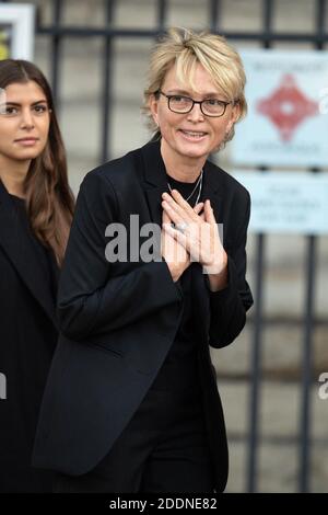 Claude Chirac, fille de l'ancien président français Jacques Chirac quittant l'église Saint-Sulpice à Paris le 30 septembre 2019 après un service religieux pour l'ancien président français Jacques Chirac. L'ancien président français Jacques Chirac est décédé le 26 septembre 2019 à l'âge de 86 ans. Photo de David Niviere/ABACAPRESS.COM Banque D'Images