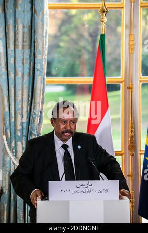 Le Premier ministre soudanais Abdalla Hamdok lors d'une conférence de presse avec le président français au Palais présidentiel de l'Elysée à Paris le 30 septembre 2019. Photo par Romain Gaillard/Pool/ABACAPRESS.COM Banque D'Images