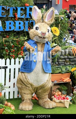 Peter Rabbit participe à la première Gala britannique de « Peter Rabbit » au vue West End le 11 mars 2018 à Londres, en Angleterre. Banque D'Images