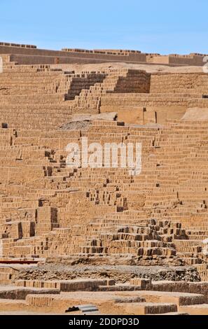 Pyramide de Huaca Pucllana, Miraflores Lima, Pérou Banque D'Images