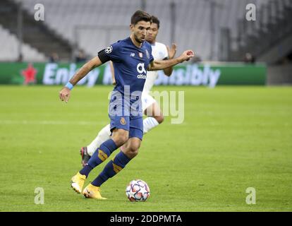 Marseille, France. 25 novembre 2020. Marko Grujic de Porto lors de la Ligue des champions de l'UEFA, match de football du Groupe C entre l'Olympique de Marseille et le FC Porto le 25 novembre 2020 au stade Orange Velodrome de Marseille, France - photo Jean Catuffe / DPPI / LM crédit: Paola Benini / Alay Live News Banque D'Images