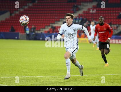 Rennes, France. 24 novembre 2020. Mason Mount de Chelsea lors de la Ligue des champions de l'UEFA, match de football du Groupe E entre le Stade Rennais et Chelsea le 24 novembre 2020 au Parc Roazhon de Rennes, France - photo Jean Catuffe / DPPI / LM crédit: Paola Benini / Alay Live News Banque D'Images