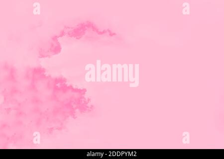 Abstrait pastel rose aquarelle ciel fond avec nuages flous Banque D'Images