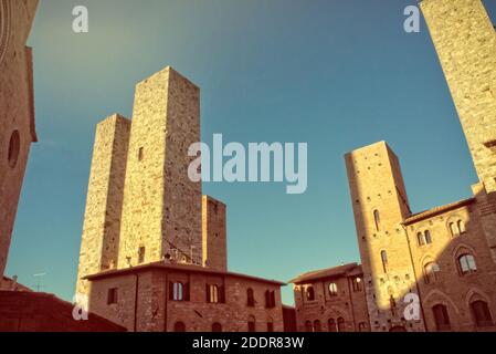 Allée dans la ville de San Gimignano - Toscane Italie Banque D'Images