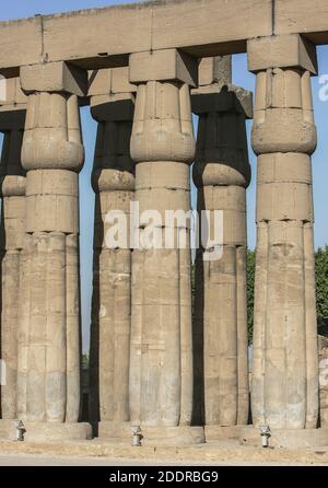 LES TEMPLES DE KARNAK EN ÉGYPTE Banque D'Images
