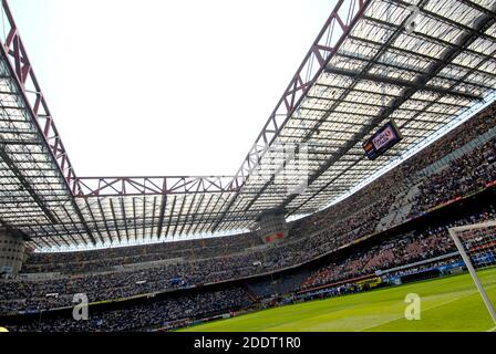 Vue panoramique sur le stade de football de san siro, à Milan. Banque D'Images