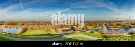 Panorama Paysage Park de Groene Weelde comme vu de Big Spotters Hill en direction de l'ouest au nord dans Bright couleurs d'automne au lever du soleil Banque D'Images