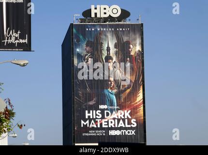 Los Angeles, Californie, États-Unis 26 novembre 2020 UNE vue générale de l'atmosphère de HBO Max 'HIS Dark Materials' Billboard sur Susnet Blvd le 26 novembre 2020 à Los Angeles, Californie, États-Unis. Photo par Barry King/Alay stock photo Banque D'Images