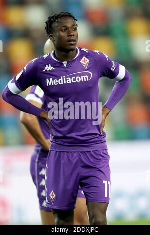 Udine, Italie. 25 novembre 2020. Christian Kouame de Fiorentina pendant le match de football italien de Coppa Italia Udinese Calcio vs AC Fiorentina au stade Friuli - Dacia Arena à Udine, Italie, 25 novembre 2020. Photo Gabriele Menis /LM crédit: Agence de photo indépendante/Alamy Live News Banque D'Images